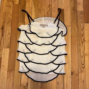 🖤 Good condition forever 21 flowy tank with ruffles